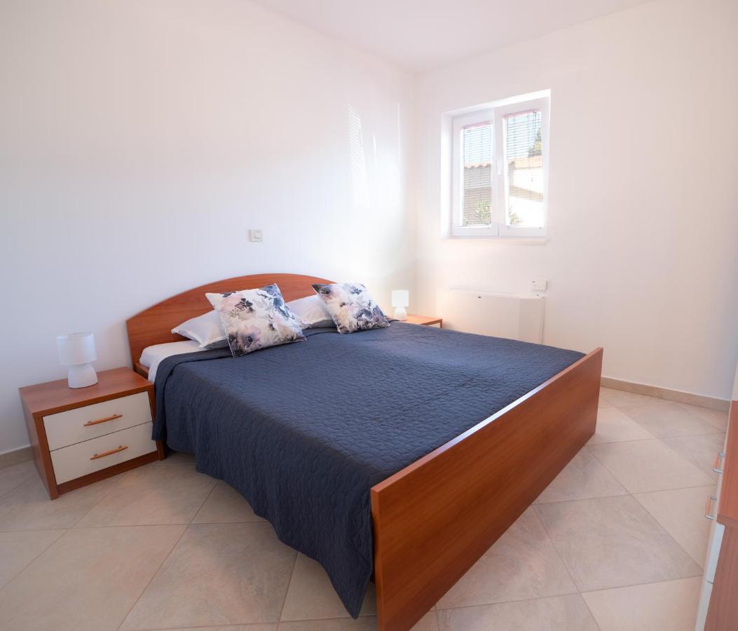 Apartment Velebit Primosten