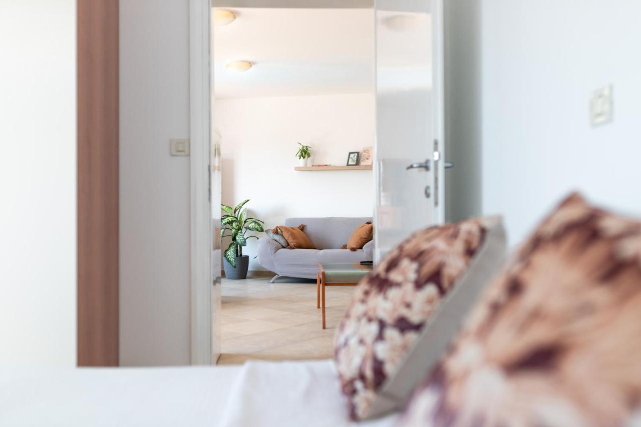 Apartment Velebit Primosten