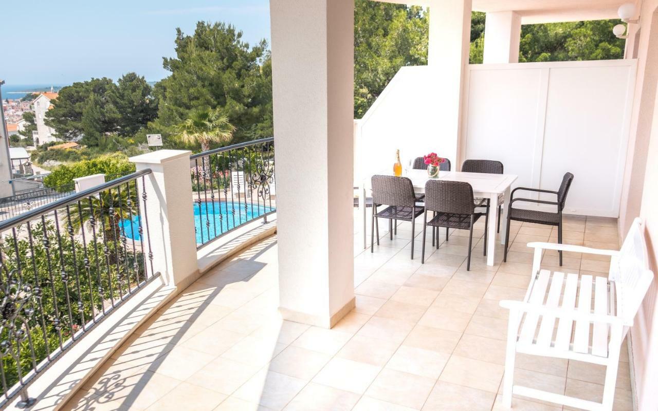 Velebit Apartment *